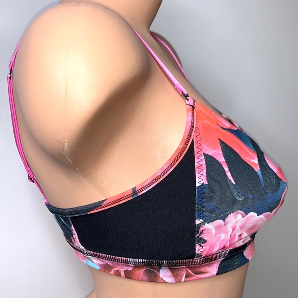 LULULEMON Floral Black Pink Floral Roses Low Impact Yoga Workout Bra Size 6 - Picture 3 of 7
